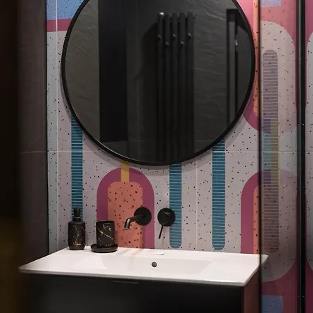 Salt Island Apartment *